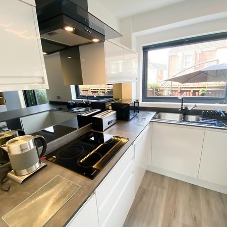 Harbourside House - Great Location - Parking - 2 En-Suites - Sleeps 5 Plus 1 Poole Kültér fotó