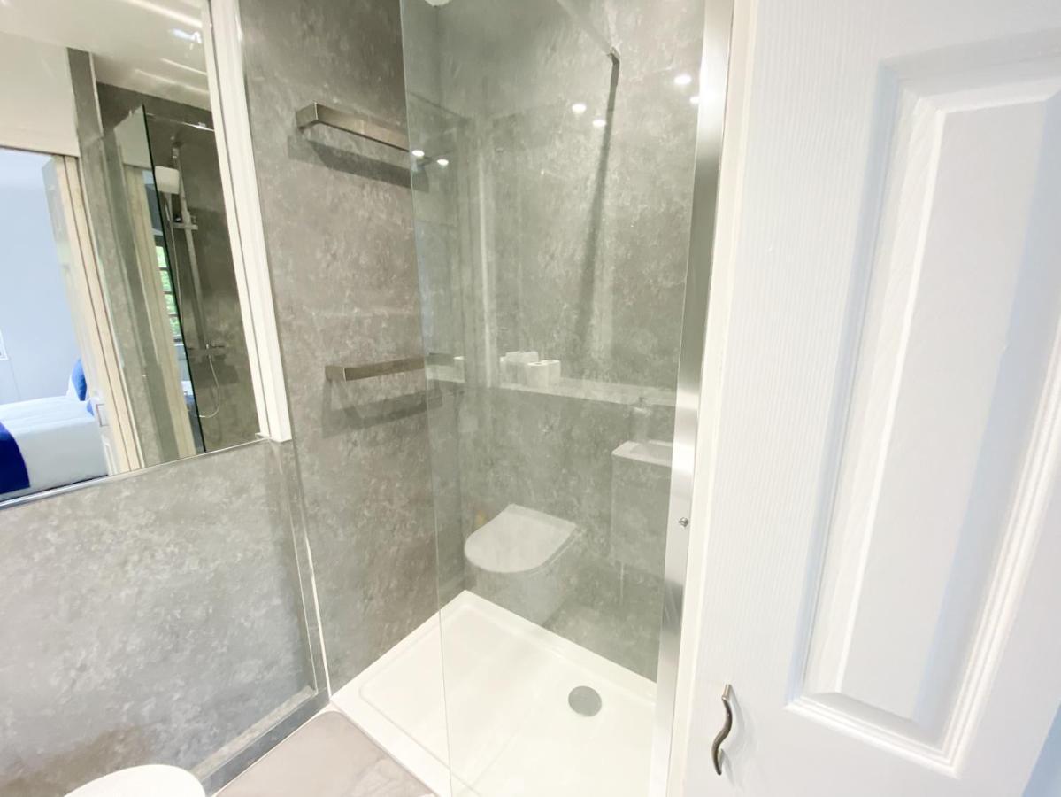 Harbourside House - Great Location - Parking - 2 En-Suites - Sleeps 5 Plus 1 Poole Kültér fotó