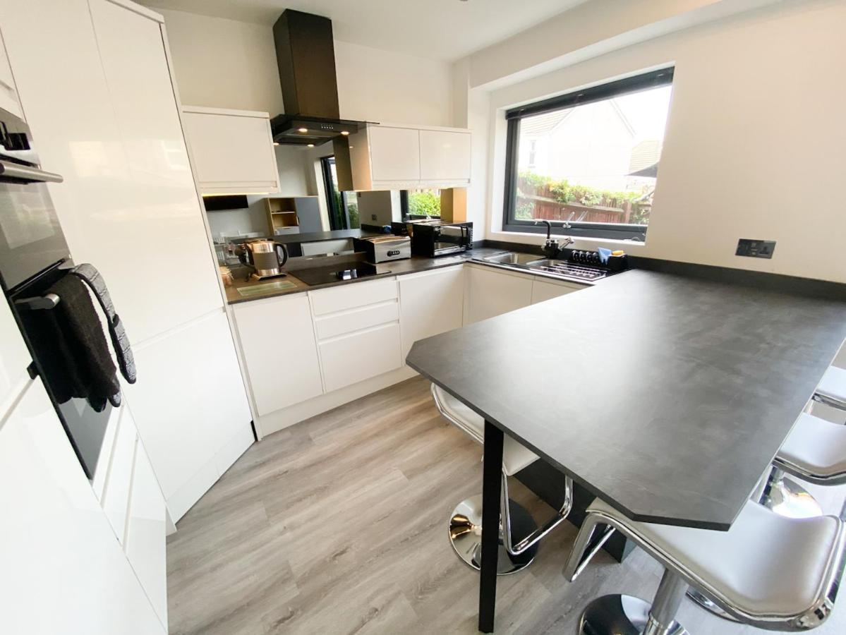 Harbourside House - Great Location - Parking - 2 En-Suites - Sleeps 5 Plus 1 Poole Kültér fotó