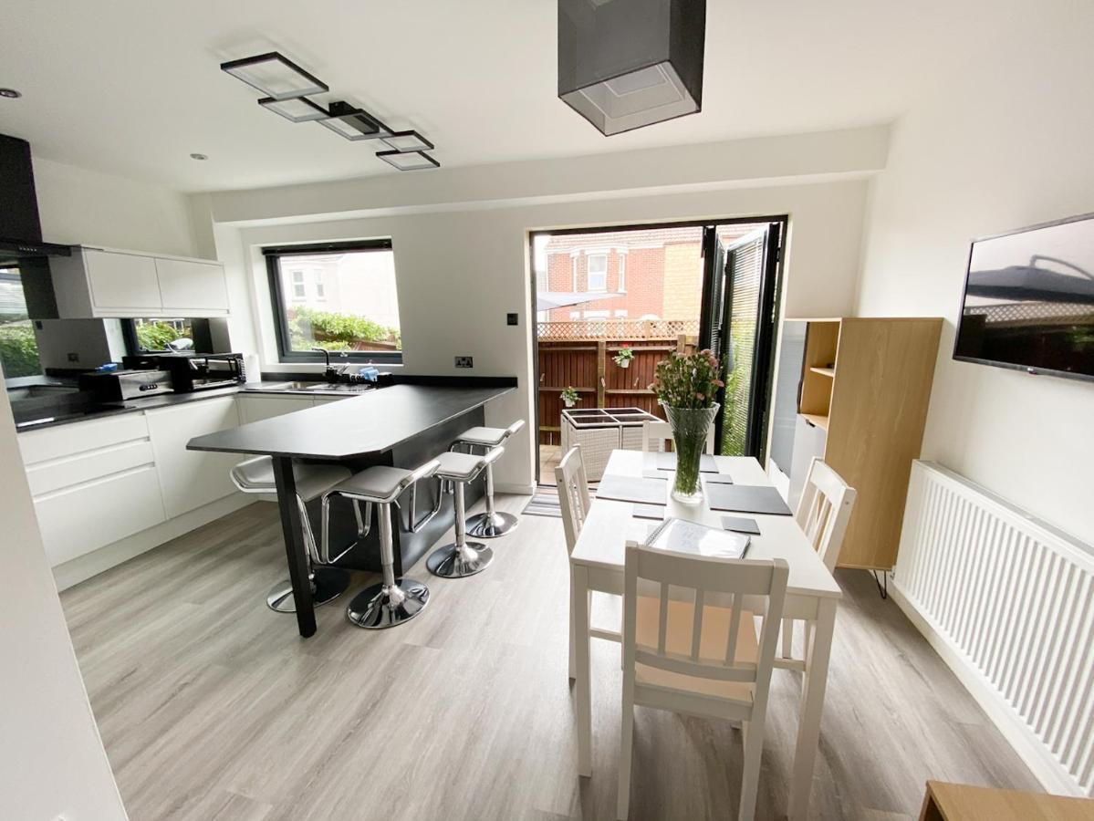 Harbourside House - Great Location - Parking - 2 En-Suites - Sleeps 5 Plus 1 Poole Kültér fotó