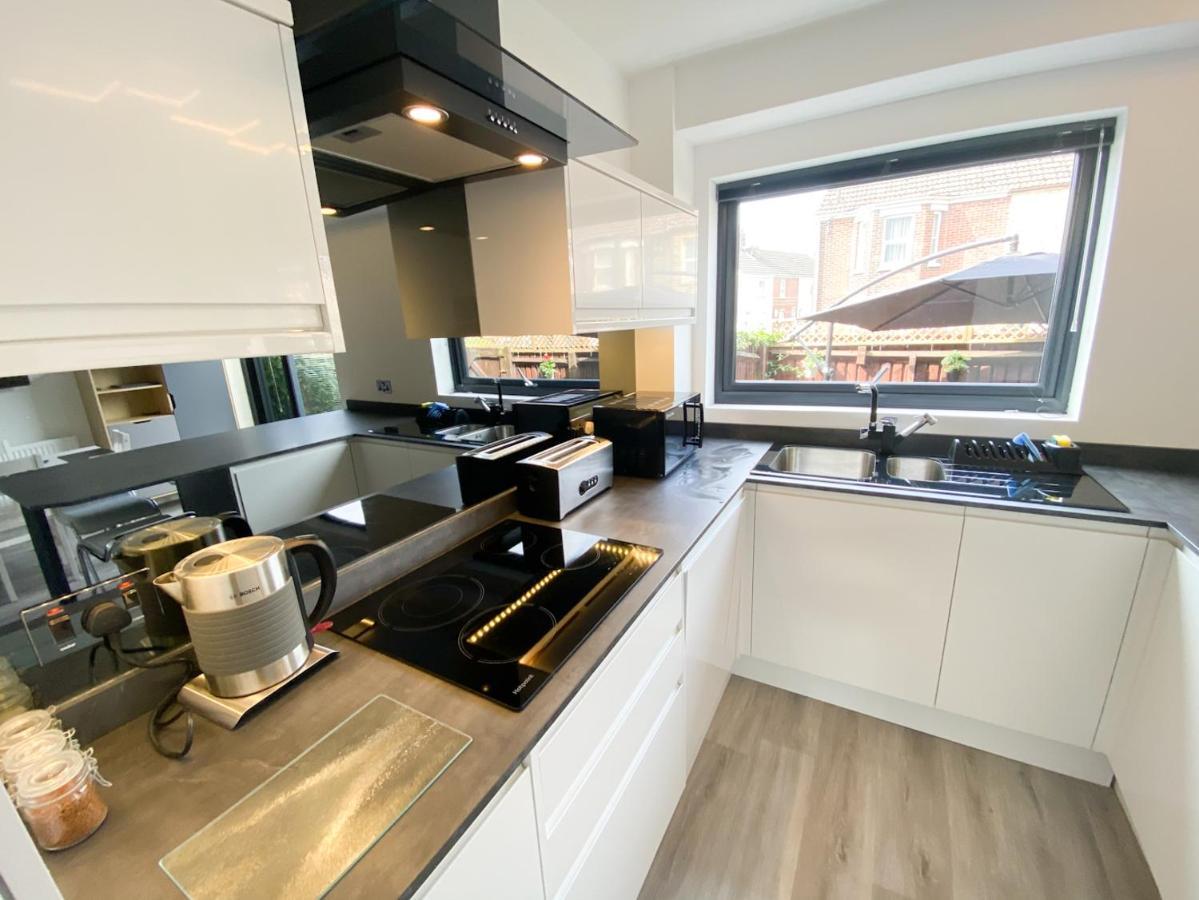 Harbourside House - Great Location - Parking - 2 En-Suites - Sleeps 5 Plus 1 Poole Kültér fotó
