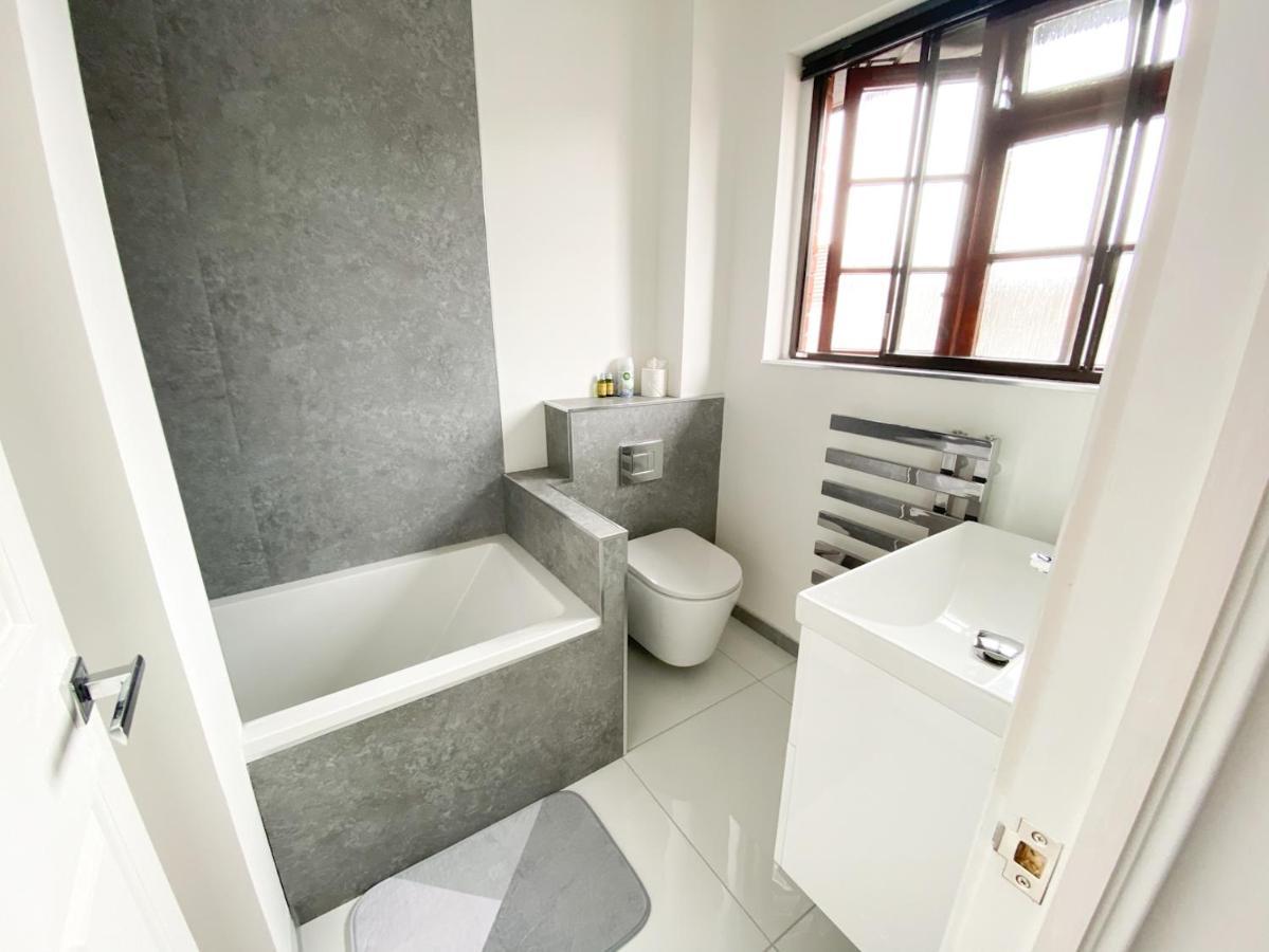 Harbourside House - Great Location - Parking - 2 En-Suites - Sleeps 5 Plus 1 Poole Kültér fotó