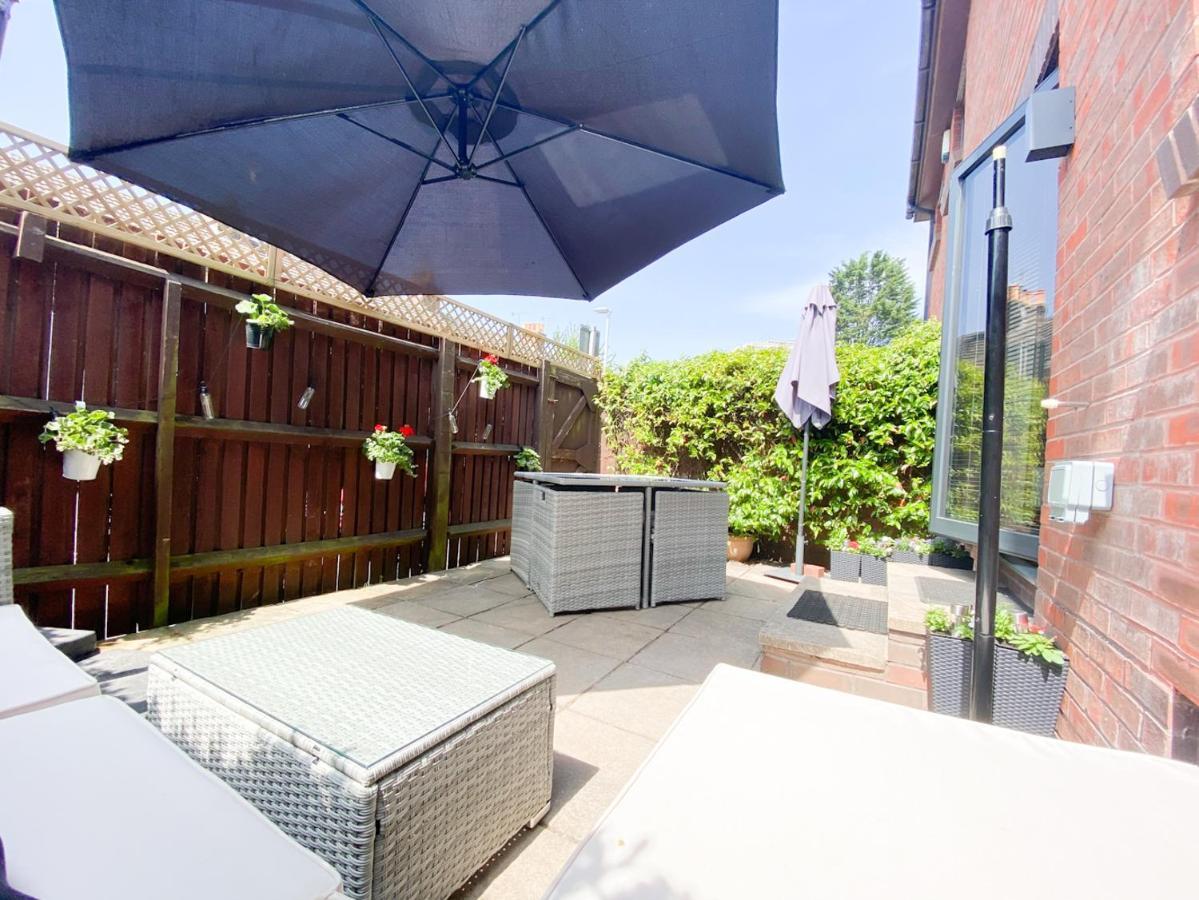 Harbourside House - Great Location - Parking - 2 En-Suites - Sleeps 5 Plus 1 Poole Kültér fotó